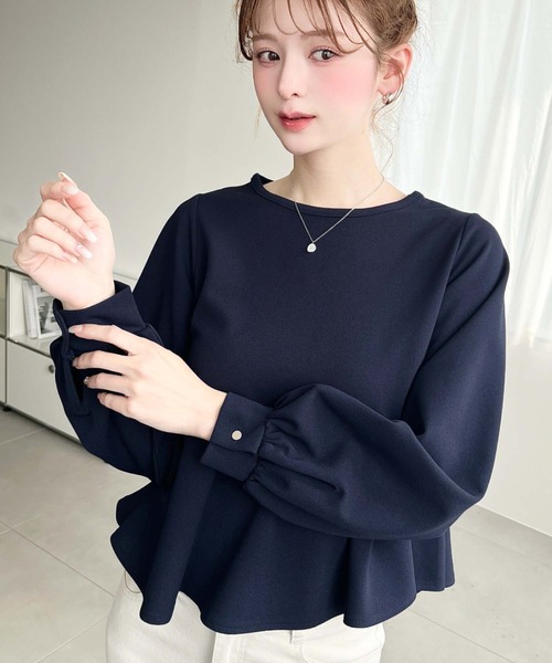 moment+(モーメントプラス)の「しわになりにくい長袖ストレッチジョーゼットペプラムTブラウス(Tシャツ/カットソー・レディース・ブラック/ネイビー/オフホワイト・M)」の19枚目の写真