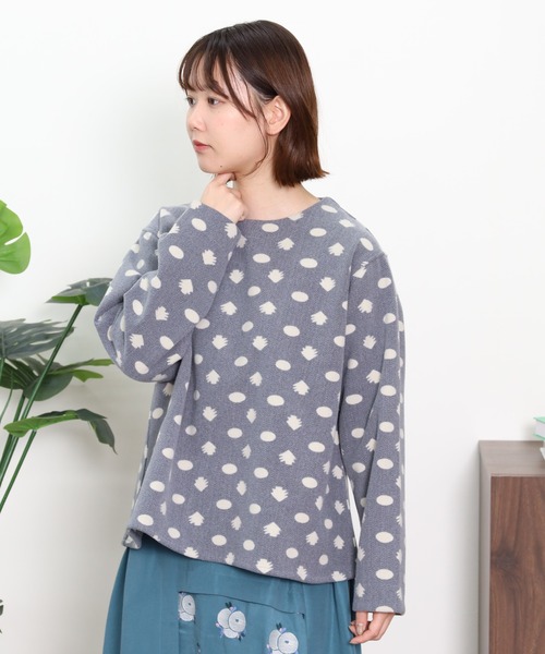 Emago(イマゴ)の「EMAGO ドット柄ニードルパンチブラウス(シャツ/ブラウス・レディース・チャコールグレー/グリーン/ブラウン・FREE)」の19枚目の写真