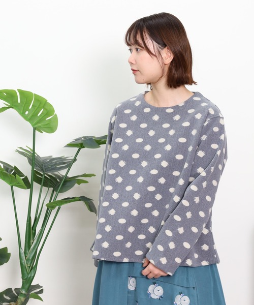 Emago(イマゴ)の「EMAGO ドット柄ニードルパンチブラウス(シャツ/ブラウス・レディース・チャコールグレー/グリーン/ブラウン・FREE)」の21枚目の写真