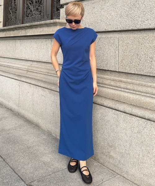 JENNE(ジェンヌ)の「ドレープカットストレッチワンピース(ワンピース・レディース・ブルー/ブラック/ネイビー・SMALL/MEDIUM/LARGE/X-LARGE)」の3枚目の写真