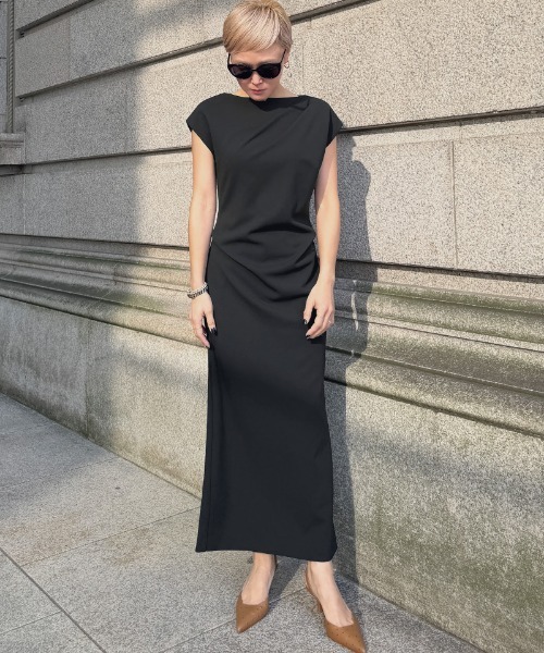 JENNE(ジェンヌ)の「ドレープカットストレッチワンピース(ワンピース・レディース・ブルー/ブラック/ネイビー・SMALL/MEDIUM/LARGE/X-LARGE)」の1枚目の写真