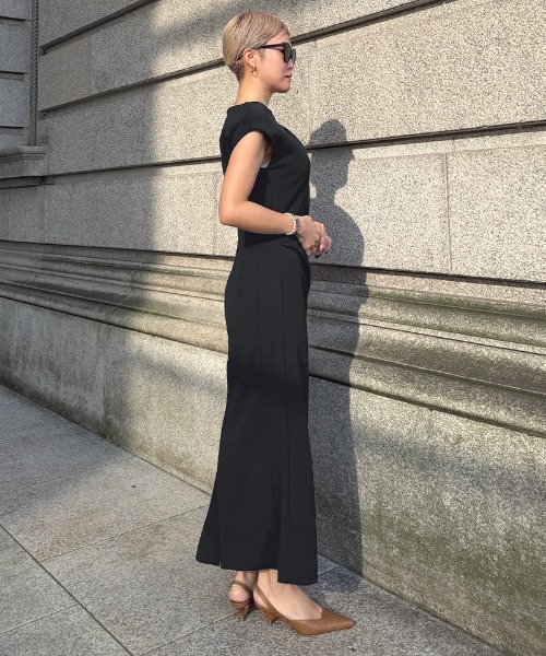 JENNE(ジェンヌ)の「ドレープカットストレッチワンピース(ワンピース・レディース・ブルー/ブラック/ネイビー・SMALL/MEDIUM/LARGE/X-LARGE)」の9枚目の写真