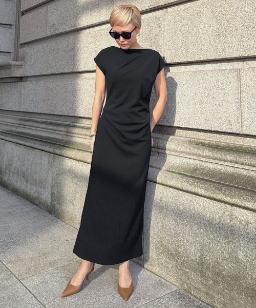 JENNE(ジェンヌ)の「ドレープカットストレッチワンピース(ワンピース・レディース・ブルー/ブラック/ネイビー・SMALL/MEDIUM/LARGE/X-LARGE)」の12枚目の写真