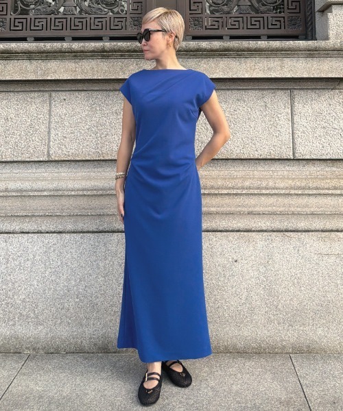JENNE(ジェンヌ)の「ドレープカットストレッチワンピース(ワンピース・レディース・ブルー/ブラック/ネイビー・SMALL/MEDIUM/LARGE/X-LARGE)」の14枚目の写真