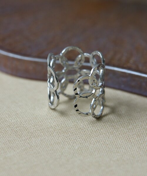 ear PAPILLONNER（イアパピヨネ）の「《金属アレルギー対応/ステンレス》バブルリング（リング・レディース・シルバー/ゴールド・14）」の5枚目の写真