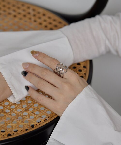 ear PAPILLONNER（イアパピヨネ）の「《金属アレルギー対応/ステンレス》バブルリング（リング・レディース・シルバー/ゴールド・14）」の6枚目の写真