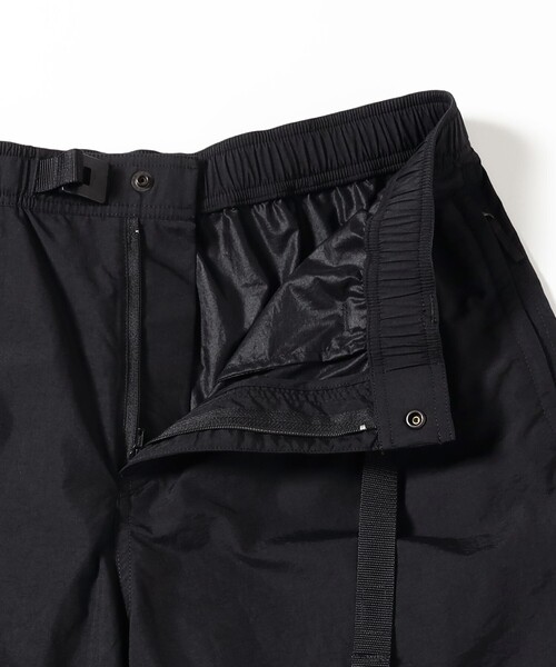THE NORTH FACE(ザノースフェイス)の「THE NORTH FACE / Nuptse Short(その他パンツ・メンズ・ブラック/グレー・SMALL/X-LARGE/MEDIUM/LARGE)」の9枚目の写真