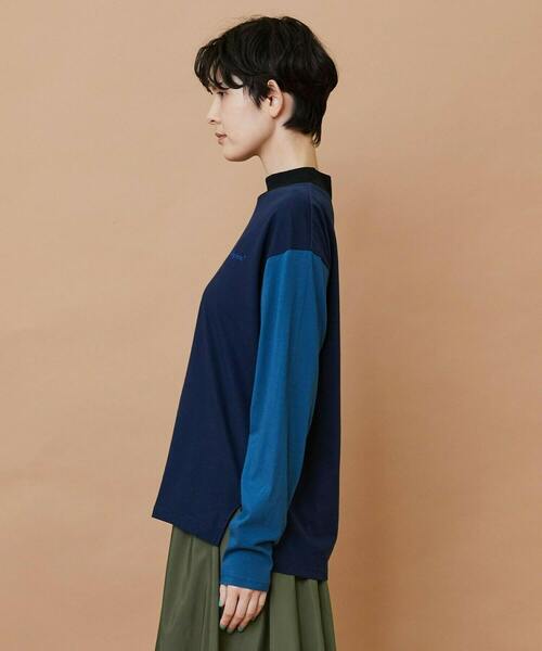 FRAPBOIS(フラボア)の「SYU-T(Tシャツ/カットソー・レディース・ブルー/レッド・1/2)」の17枚目の写真
