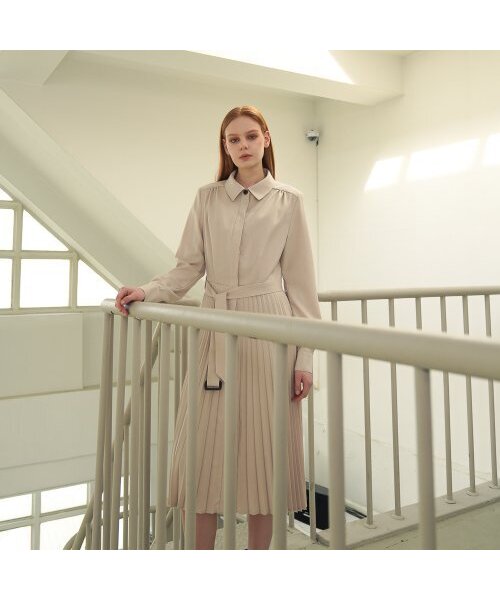 ACUD(アクド)の「Pleated Shirt Dress_Beige(ワンピース・レディース・ベージュ・S/M)」の1枚目の写真