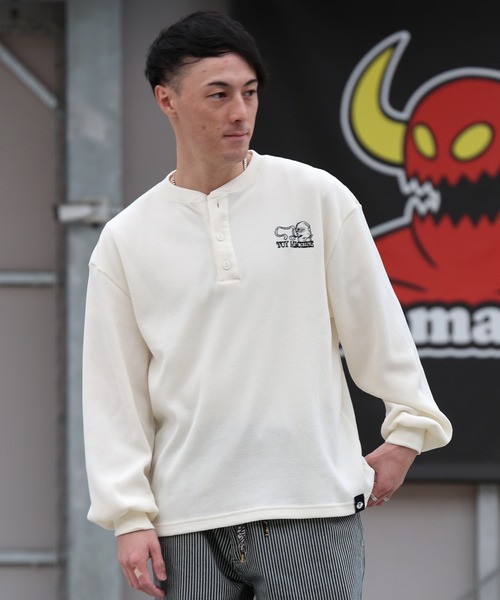 TOY MACHINE(トイ マシーン)の「TOY MACHINE/トイマシーン 長袖 Tシャツ ロンT サーマル ヘンリーネック MTMPGLT5(Tシャツ/カットソー・メンズ・オフホワイト/チャコールグレー・M/L/XL)」の3枚目の写真
