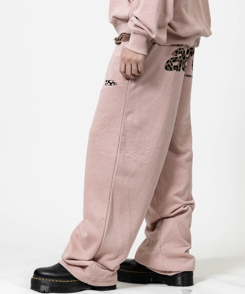 JOHN'S CLOSET（ジョンズクローゼット）の「【13】総柄ロゴ ヒッププリント ワイドパンツ（スウェットパンツ・メンズ・ピンク/ブラック/グレー・MEDIUM/LARGE）」の22枚目の写真