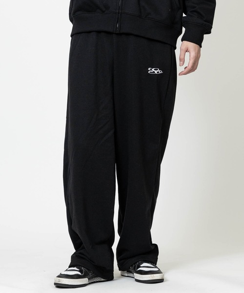 JOHN'S CLOSET（ジョンズクローゼット）の「【13】総柄ロゴ ヒッププリント ワイドパンツ（スウェットパンツ・メンズ・ピンク/ブラック/グレー・MEDIUM/LARGE）」の4枚目の写真