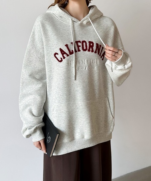 COCOMOMO(ココモモ)の「サガラ刺繍オーバーサイズロゴパーカー プルオーバー オーバーサイズ パーカー カレッジロゴ アノラック フーディー 長袖(パーカー・レディース・ライトグレー/ブラック/アイボリー・FREE)」の18枚目の写真