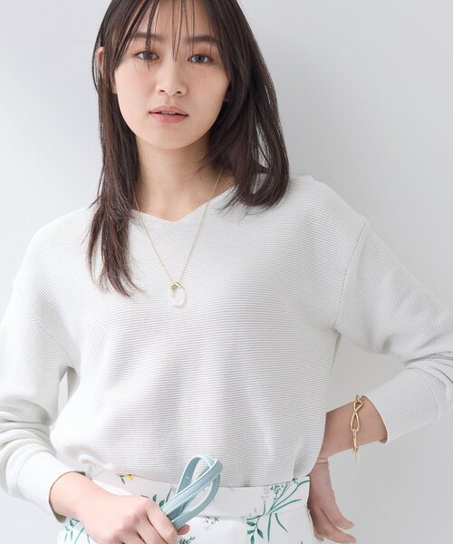 INDIVI（インディヴィ）の「【洗える／軽量】きらめきVネックニット（ニット/セーター・レディース・ライトグレー/ピンク系その他/ネイビー・05/13/15 /34/38/19）」の2枚目の写真