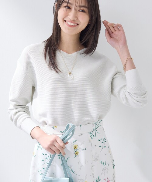 INDIVI（インディヴィ）の「【洗える／軽量】きらめきVネックニット（ニット/セーター・レディース・ライトグレー/ピンク系その他/ネイビー・05/13/15 /34/38/19）」の22枚目の写真