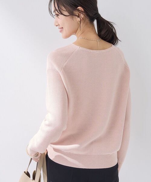 INDIVI（インディヴィ）の「【洗える／軽量】きらめきVネックニット（ニット/セーター・レディース・ライトグレー/ピンク系その他/ネイビー・05/13/15 /34/38/19）」の8枚目の写真