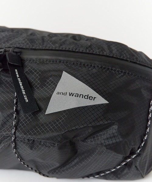 and wander（アンドワンダー）の「and wander/アンドワンダー sil waist bag 30Dコーデュラナイロン ウエストバッグ 2026年 夏 夏服（ボディバッグ/ウエストポーチ・メンズ・ブラック・FREE）」の15枚目の写真