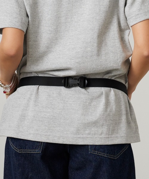 and wander（アンドワンダー）の「and wander/アンドワンダー sil waist bag 30Dコーデュラナイロン ウエストバッグ 2026年 夏 夏服（ボディバッグ/ウエストポーチ・メンズ・ブラック・FREE）」の8枚目の写真