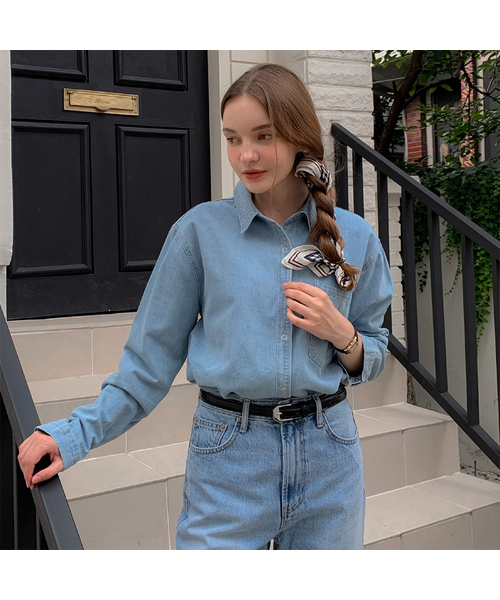 VASCARA(バスカラ)の「One Pocket Oversized-fit Denim Shirt (2colors)(シャツ/ブラウス・レディース・ライトブルー/ダークブルー・FREE)」の1枚目の写真