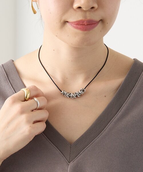 RIVE DROITE(リヴドロワ)の「【トップがアクセントに】コード×チェーンスライドネックレス(ネックレス・レディース・ゴールド/シルバー・FREE)」の3枚目の写真
