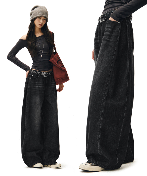 DECET WOMEN(デケット ウーマン)の「Side Pin Tuck Barrel Jeans DCWPT019BLACK(デニムパンツ・レディース・その他・X-SMALL/SMALL/MEDIUM/LARGE)」の1枚目の写真