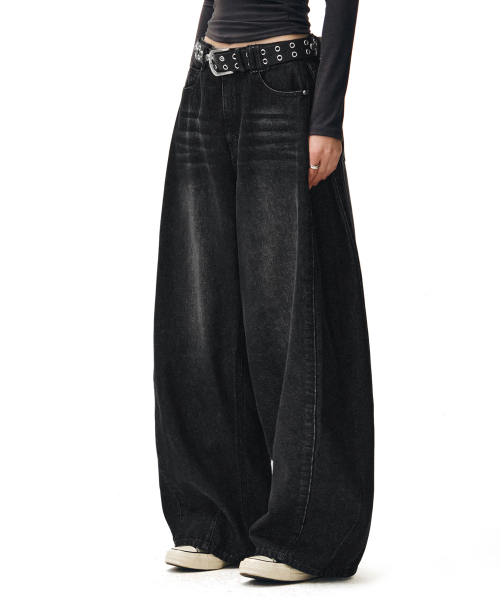 DECET WOMEN(デケット ウーマン)の「Side Pin Tuck Barrel Jeans DCWPT019BLACK(デニムパンツ・レディース・その他・X-SMALL/SMALL/MEDIUM/LARGE)」の4枚目の写真