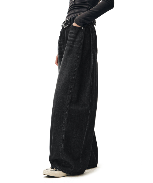 DECET WOMEN(デケット ウーマン)の「Side Pin Tuck Barrel Jeans DCWPT019BLACK(デニムパンツ・レディース・その他・X-SMALL/SMALL/MEDIUM/LARGE)」の6枚目の写真