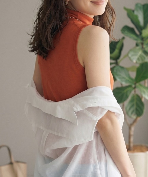 Belta attrice（ベルタアトリーチェ）の「【重ね着インナーに！接触冷感】ボトルネック ハイツイストコットン 薄手インナー ノースリーブ レイヤード/袖なし（タンクトップ・レディース・カーキ/ブラック/ダークオレンジ/ロイヤルブルー/ライトグレー・FREE/M～Ｌ）」の16枚目の写真