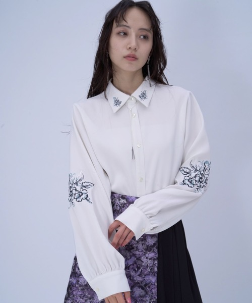 HARE（ハレ）の「トロミシシュウシャツ(HARE)（シャツ/ブラウス・レディース・ブラック/ホワイト/ピンク・FREE）」の2枚目の写真