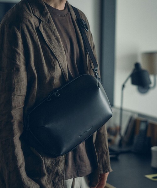 beruf baggage(ベルーフバゲッジ)の「【beruf baggage/ベルーフ バゲージ】brf-GR21-WPL URBAN EXPLORER 6.0 20周年記念モデル(ショルダーバッグ・メンズ・ブラック・FREE)」の1枚目の写真