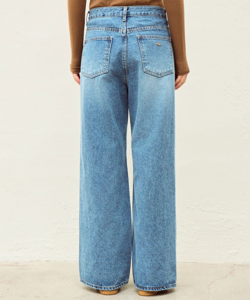 SLOWLOLLI（スローローリ）の「Easy flow denim pants - Mid blue（デニムパンツ・レディース・ブルー・1(S)/2(M)/3(L)）」の2枚目の写真