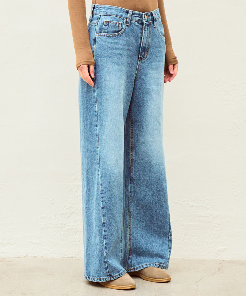 SLOWLOLLI（スローローリ）の「Easy flow denim pants - Mid blue（デニムパンツ・レディース・ブルー・1(S)/2(M)/3(L)）」の3枚目の写真