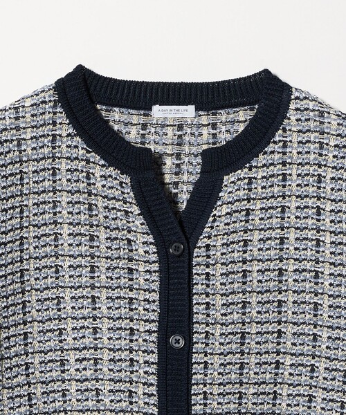 A DAY IN THE LIFE UNITED ARROWS(アデイインザライフユナイテッドアローズ)の「マルチカラー キーネックカーディガン ‐ウォッシャブル‐<A DAY IN THE LIFE>(カーディガン/ボレロ・レディース・ベージュ/ネイビー/グレー系・FREE)」の18枚目の写真