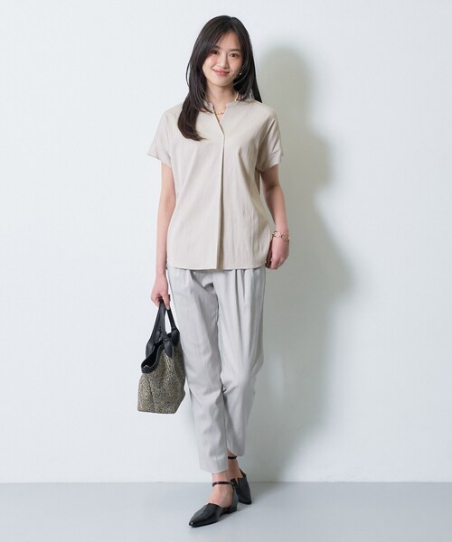 INDIVI(インディヴィ)の「【洗える/SETUP可能】スキッパーブラウス(シャツ/ブラウス・レディース・ネイビー/ブラック/スミクロ/ライトグレー/オフホワイト・38/05/13/15 /19/34)」の12枚目の写真