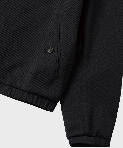 NONBLANK(ノンブランク)の「ラウンドネックシアサーカーエンボスジャンパー_DARK NAVY(その他アウター・メンズ・ダークネイビー・MEDIUM/LARGE/X-LARGE)」の5枚目の写真