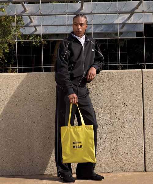 MSGM(エムエスジーエム)の「【MSGM×LeSportsac】Large Emerald Tote Yellow(トートバッグ・レディース・イエロー・ONE SIZE)」の7枚目の写真