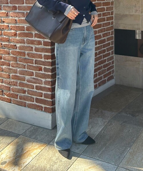 fredy emue（フレディエミュ）の「【@sora_522m企画】BASIC STRAIGHT LIGHT DENIM（デニムパンツ・レディース・ブルー/ブラック・36/37/38/34）」の12枚目の写真