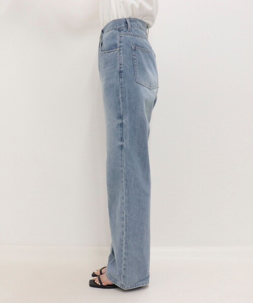 fredy emue（フレディエミュ）の「【@sora_522m企画】BASIC STRAIGHT LIGHT DENIM（デニムパンツ・レディース・ブルー/ブラック・36/37/38/34）」の14枚目の写真