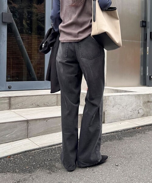 fredy emue（フレディエミュ）の「【@sora_522m企画】BASIC STRAIGHT LIGHT DENIM（デニムパンツ・レディース・ブルー/ブラック・36/37/38/34）」の21枚目の写真