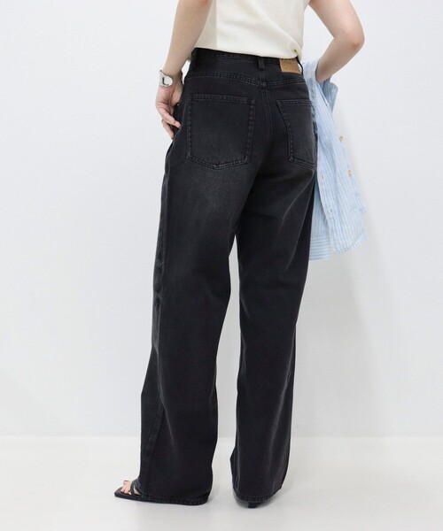 fredy emue（フレディエミュ）の「【@sora_522m企画】BASIC STRAIGHT LIGHT DENIM（デニムパンツ・レディース・ブルー/ブラック・36/37/38/34）」の6枚目の写真