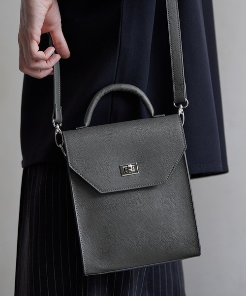 CLEL(クレイル)の「【CLEL】2way Square Shoulder Bag / 2way スクエアショルダーバッグ(ショルダーバッグ・メンズ・グレー/グリーン/ブラック・FREE)」の2枚目の写真