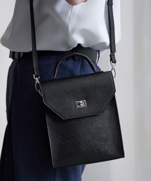 CLEL(�N���C��)�́yCLEL�z2way Square Shoulder Bag / 2way �X�N�G�A�V�����_�[�o�b�O(�V�����_�[�o�b�O)