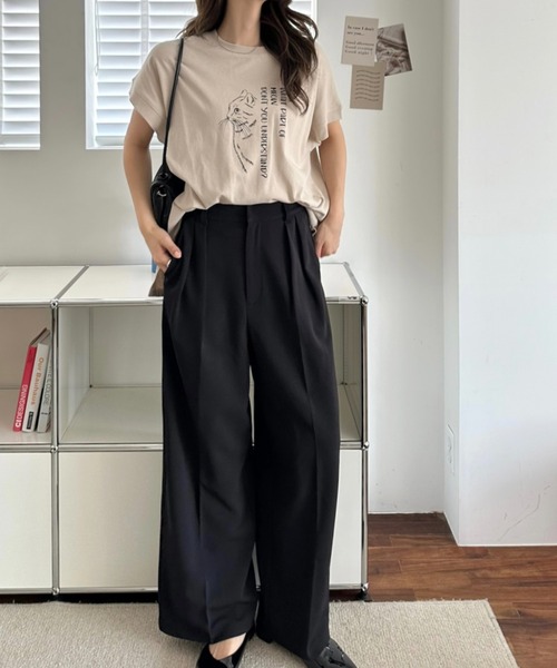 Ada.(エイダ)の「線画 キャット Tシャツ(Tシャツ/カットソー・レディース・ブラック/グレイッシュベージュ/オフホワイト・FREE)」の10枚目の写真