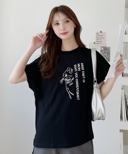 Ada.(エイダ)の「線画 キャット Tシャツ(Tシャツ/カットソー・レディース・ブラック/グレイッシュベージュ/オフホワイト・FREE)」の17枚目の写真