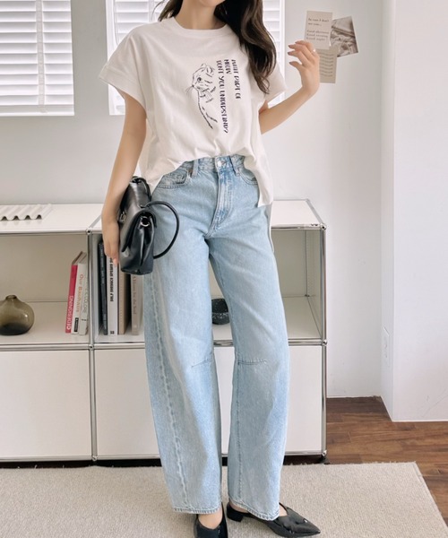 Ada.(エイダ)の「線画 キャット Tシャツ(Tシャツ/カットソー・レディース・ブラック/グレイッシュベージュ/オフホワイト・FREE)」の5枚目の写真