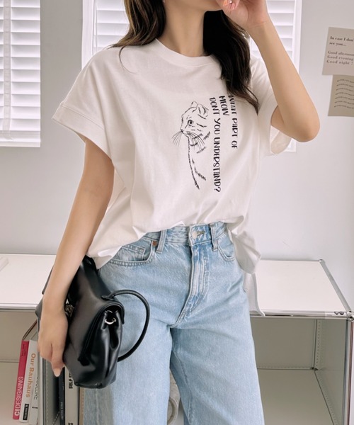 Ada.(エイダ)の「線画 キャット Tシャツ(Tシャツ/カットソー・レディース・ブラック/グレイッシュベージュ/オフホワイト・FREE)」の4枚目の写真