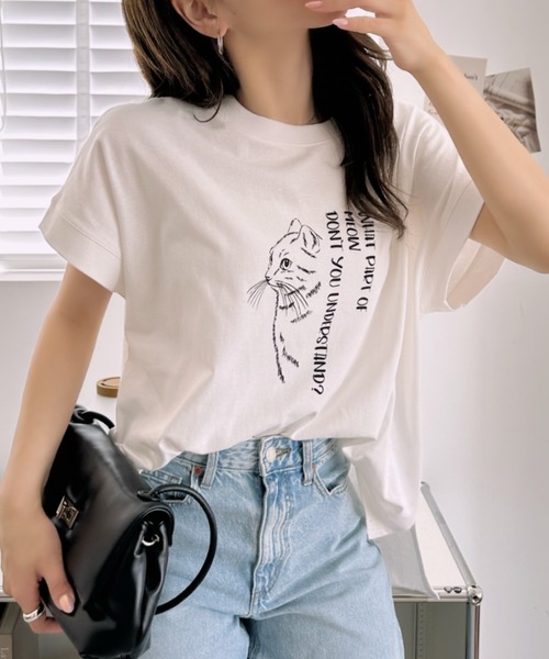 Ada.(エイダ)の「線画 キャット Tシャツ(Tシャツ/カットソー・レディース・ブラック/グレイッシュベージュ/オフホワイト・FREE)」の8枚目の写真
