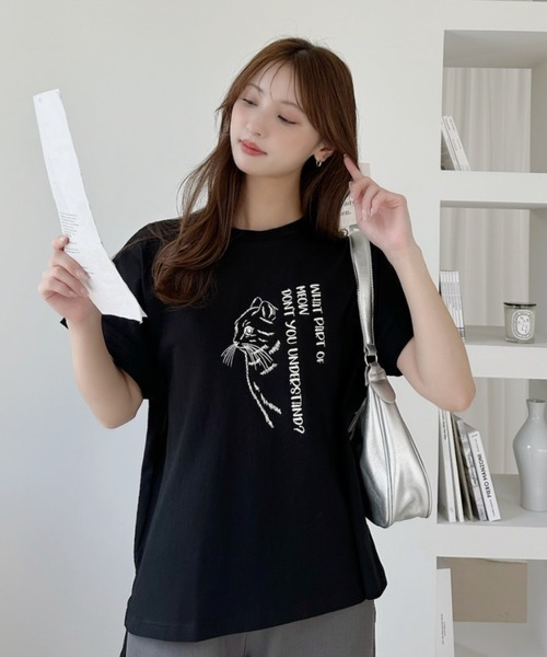 Ada.(エイダ)の「線画 キャット Tシャツ(Tシャツ/カットソー・レディース・ブラック/グレイッシュベージュ/オフホワイト・FREE)」の21枚目の写真