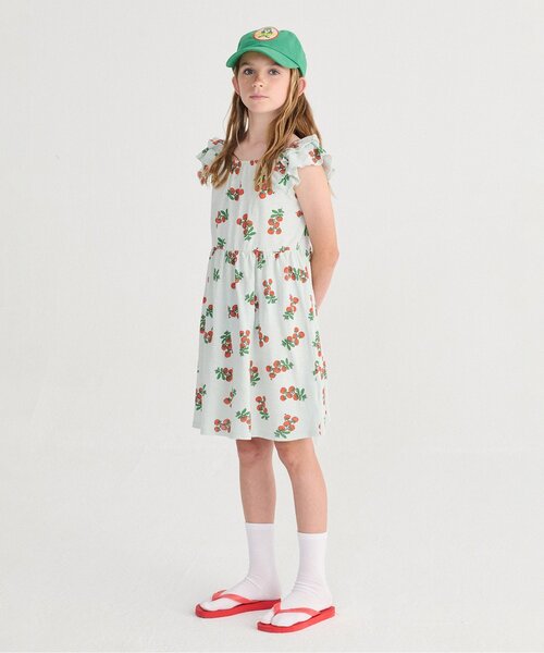 BOBO CHOSES（ボボショーズ）の「総柄Juicy Tomatoesワンピース【キッズ】（ワンピース・キッズ・スカイブルー・110/100/120/130）」の3枚目の写真