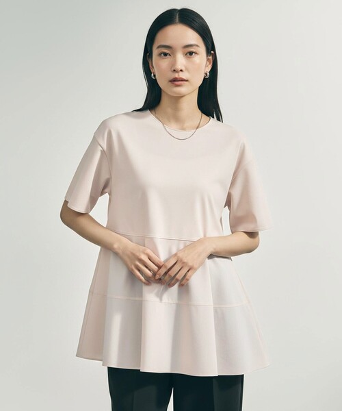 UNFILO(アンフィーロ)の「【VERY掲載】BEAUTY FORM-T コンビティアード Tシャツ(Tシャツ/カットソー・レディース・ブラック系/ベージュ系/ピンク系/ブラック系1/ホワイト系・X-LARGE/XX-LARGE)」の4枚目の写真